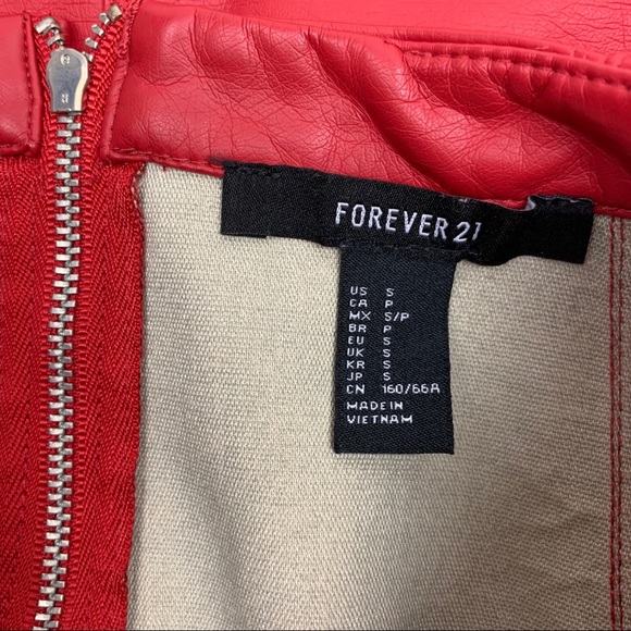 FOREVER 21 Faux Leather Red Mini Skirt S - Picture 2 of 3